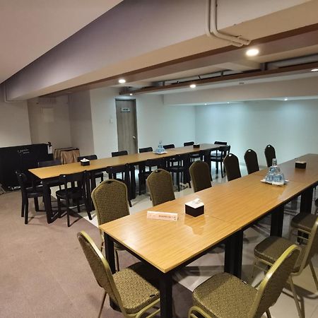 Student Park Hotel Maguwo Екстер'єр фото