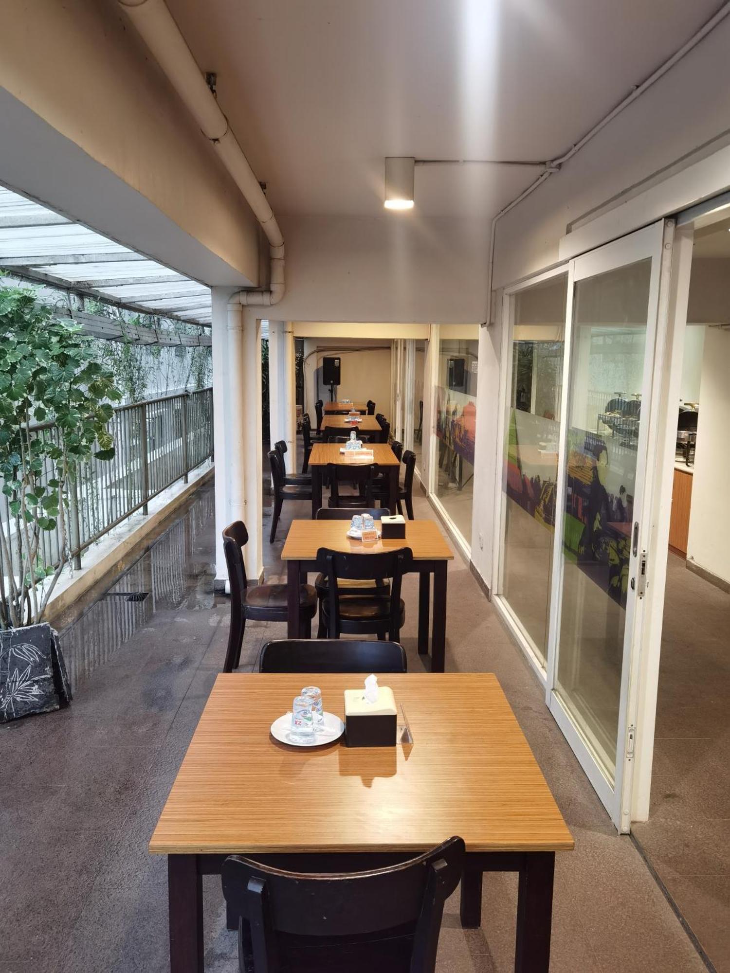 Student Park Hotel Maguwo Екстер'єр фото