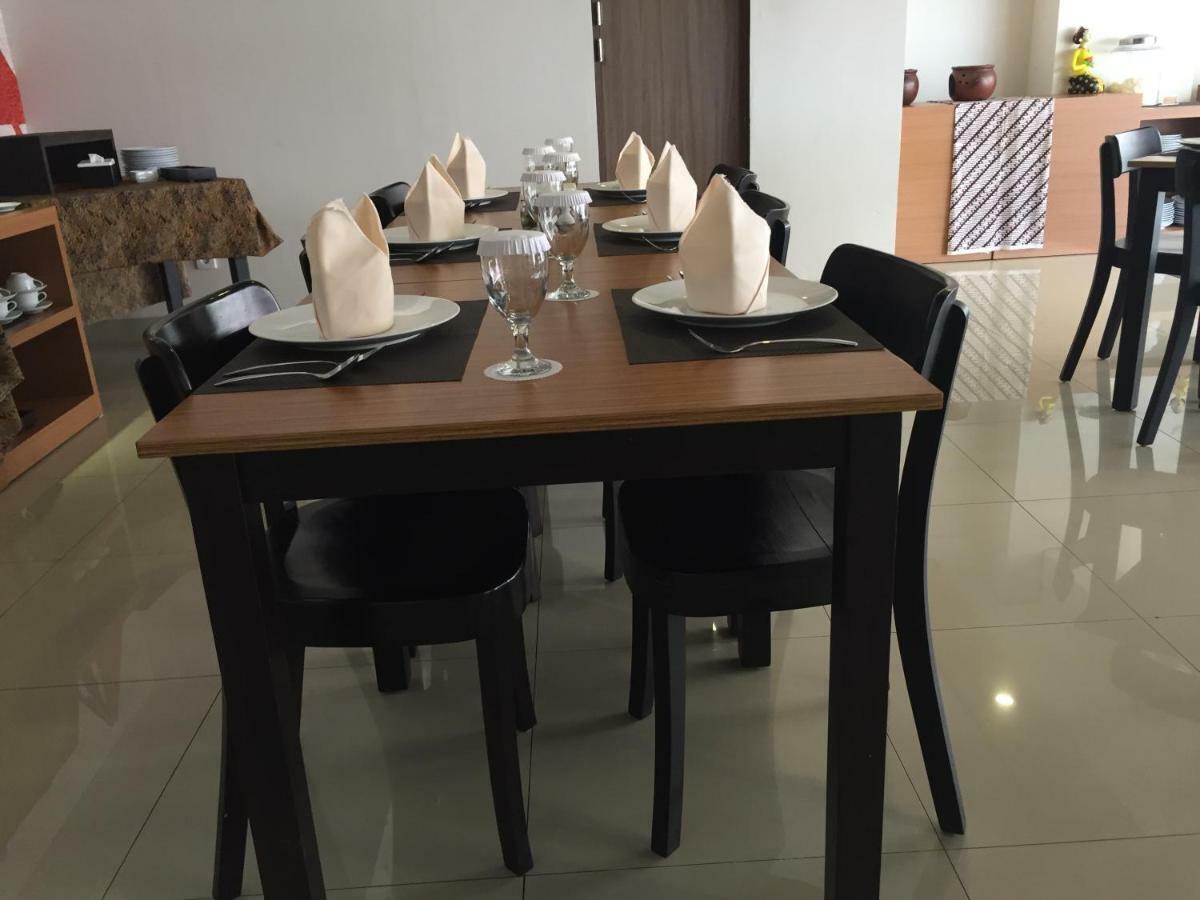Student Park Hotel Maguwo Екстер'єр фото